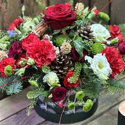 Christmassy Timeless Tradition Floral Hatbox